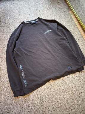 IZOD Jeans‎ Vintage Long Sleeve New York Jeans Graphic Shirt Size M